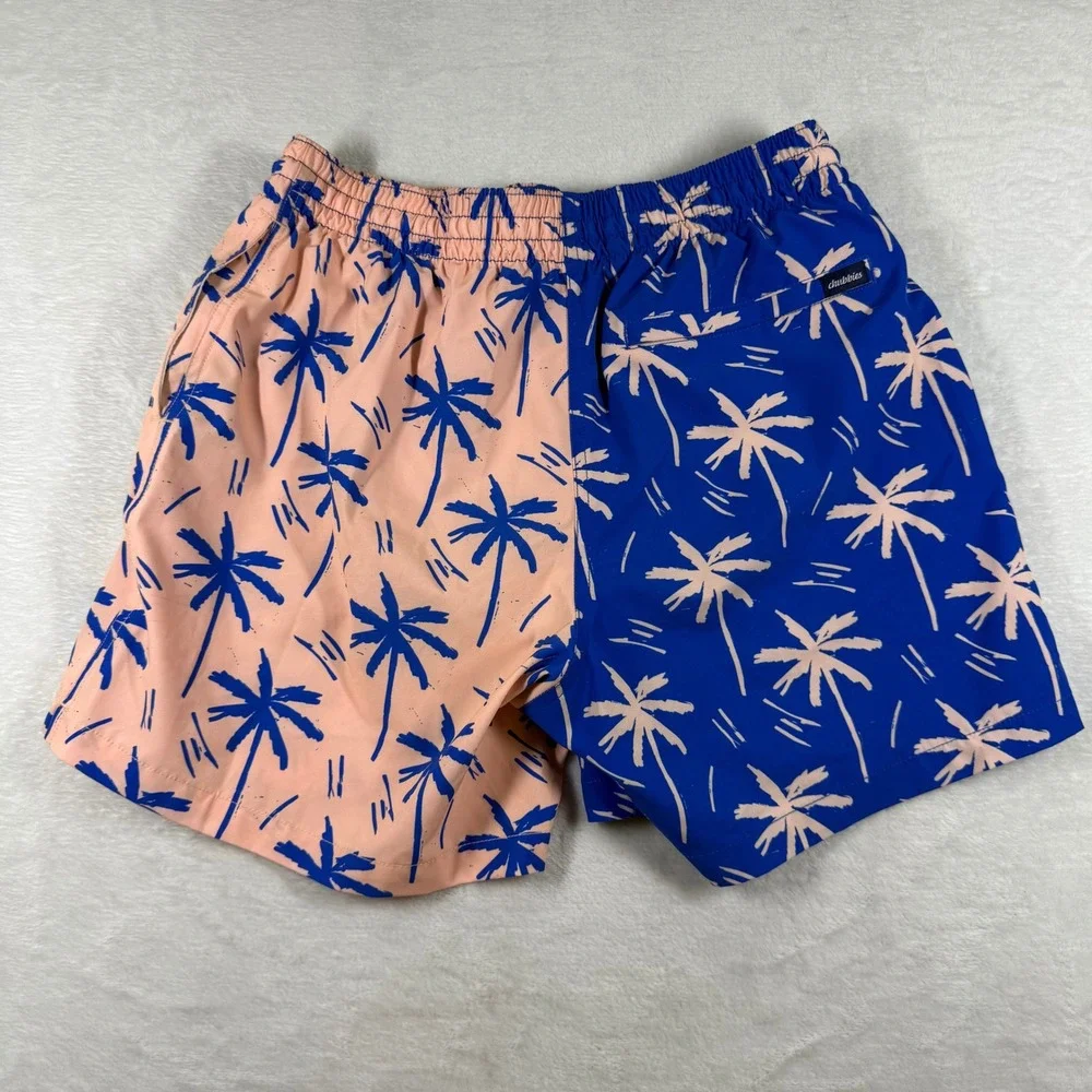 Chubbies Mens 5.5 Inch Inseam Swim Trunks Blue Pink Palm Tree Split Medium